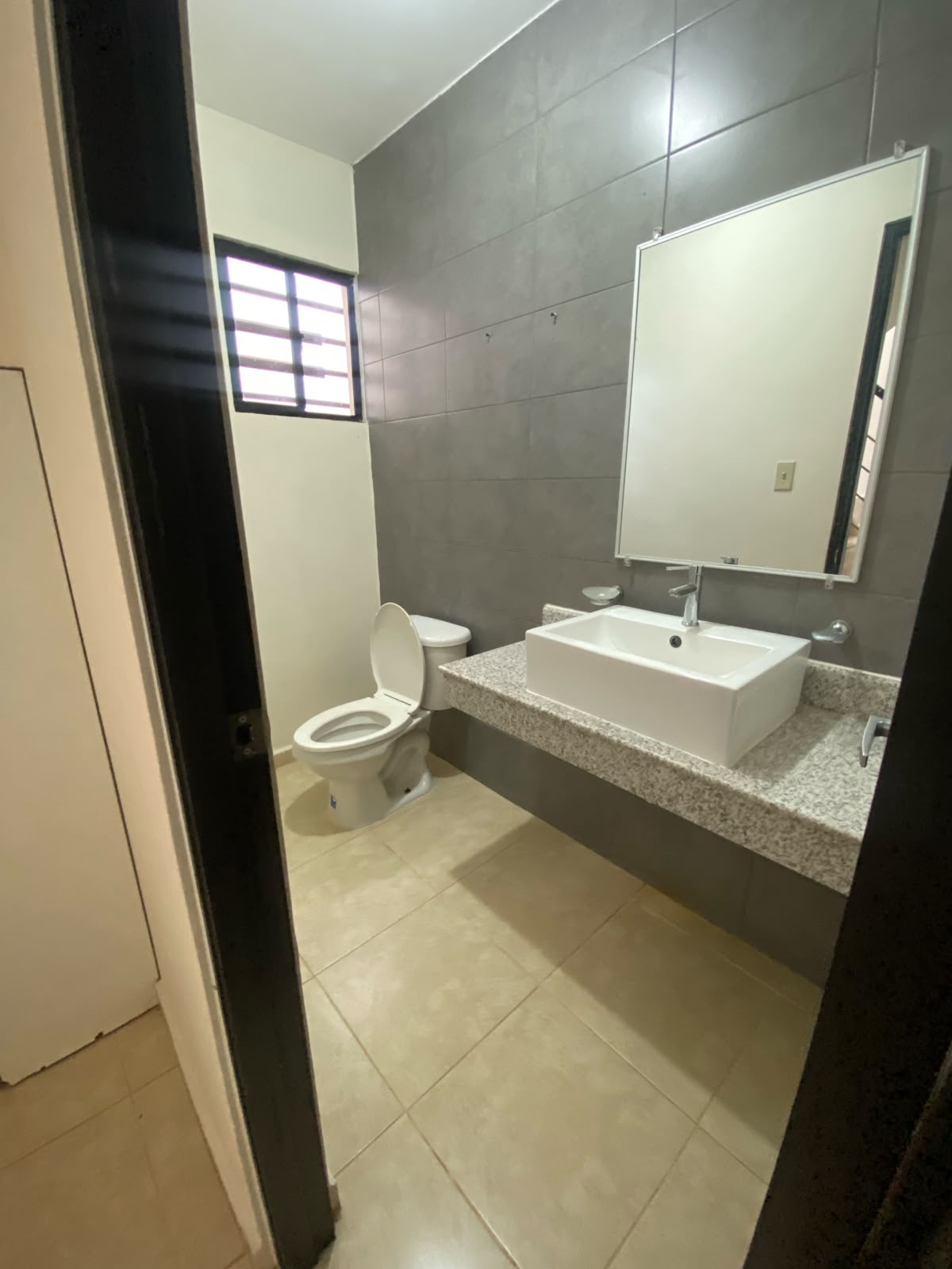 Medio baño para visitas