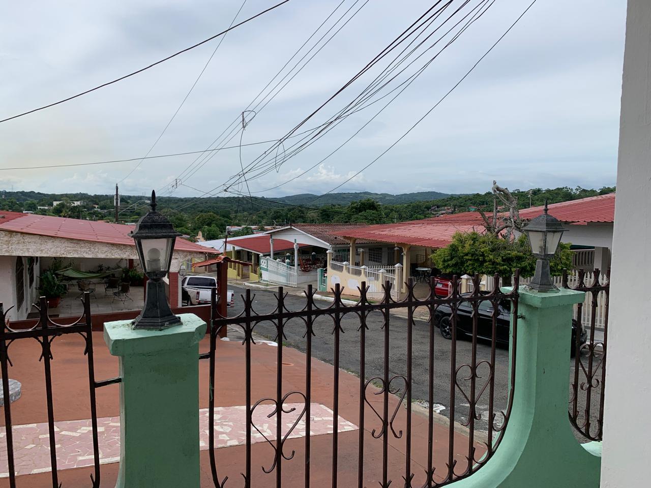 Vista frontal de la propiedad en venta en Las Lomas, La Chorrera